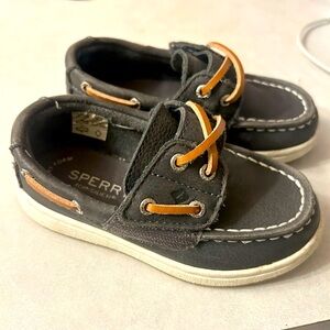 Boys Sperry shoes. Like new